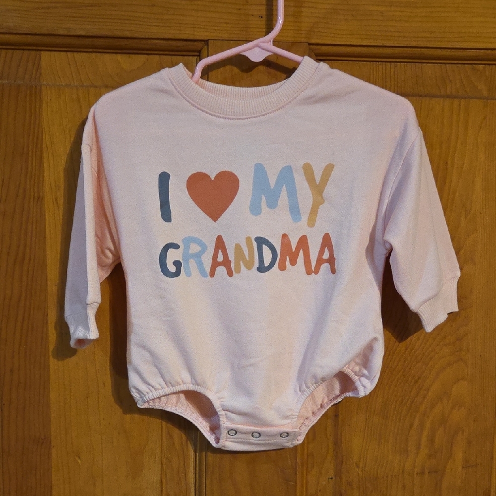 Adorable Pink 'I Love My Grandma' Bodysuit